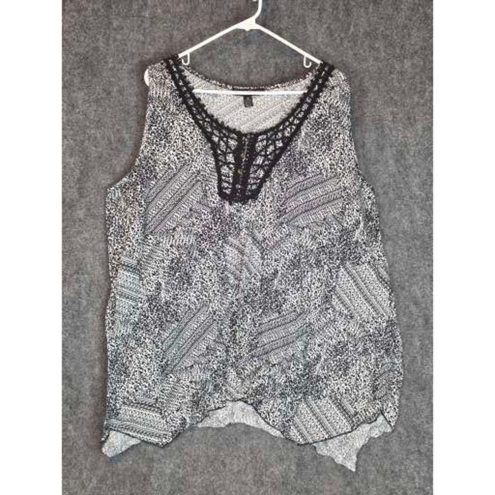 French Laundry Womens Plus Size 3X Black White Print V Neck Cottagecore‎ Casual